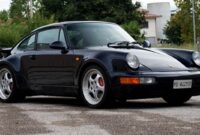 Revamped Performance: The Iconic 1990 Porsche 911