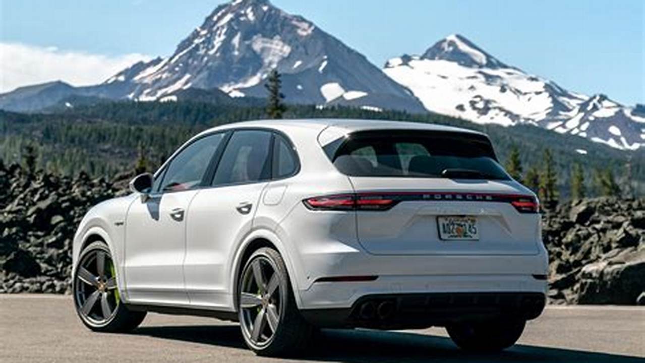 The 2023 Porsche Cayenne E-Hybrid Turbo S: The Ultimate Performance SUV