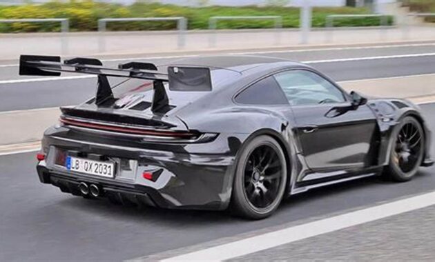 The Ultimate Track Weapon: Porsche 992 GT3 RS